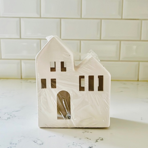 White Ceramic Split Level Light Up House - Picture 3 of 10